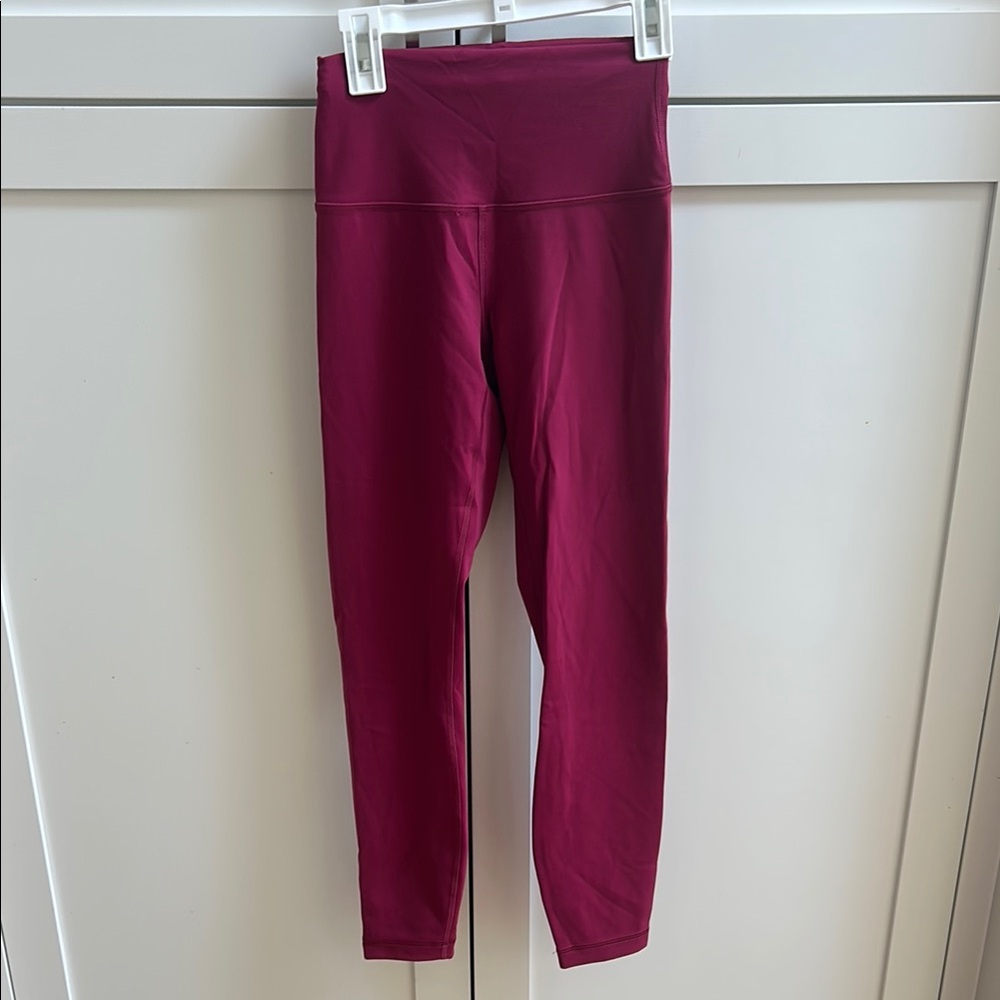 Lululemon Wunder Under size 4
